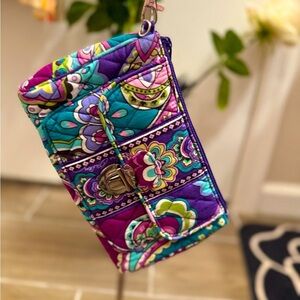 VERA  BRADLEY RETIRED HEATHER PATTERN QUILTED WRISTLET WITH  PUSH LOCK